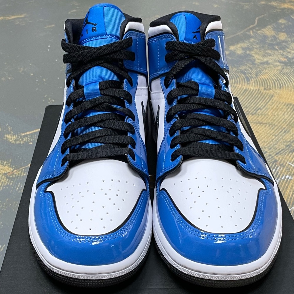 Nike Air Jordan 1 Mid SE Signal Blue DD6834-402 10 Patent Leather - Picture 3 of 11